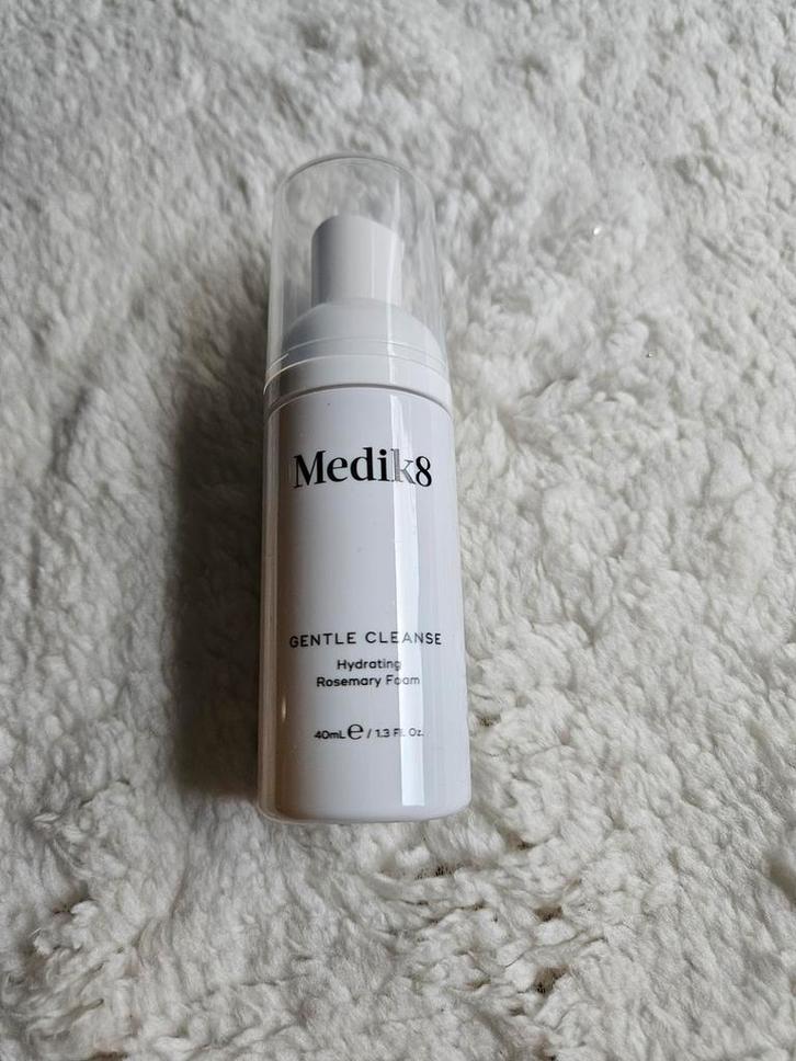 Medik8 gentle cleanse 40 ml, Sieraden, Tassen en Uiterlijk, Uiterlijk | Gezichtsverzorging, Nieuw, Reiniging, Gehele gezicht, Verzenden