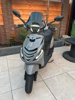 Piaggo zip 100cc, Fietsen en Brommers, Scooters | Piaggio, Ophalen, Zip, Zo goed als nieuw, Benzine