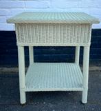 zachtgroen tafeltje met bovenklep en onderplank, 48Br, 56 H