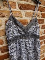 grijs met witte folklore jurk van Vero Moda - mt XS, Kleding | Dames, Jurken, Vero Moda, Ophalen of Verzenden, Maat 34 (XS) of kleiner