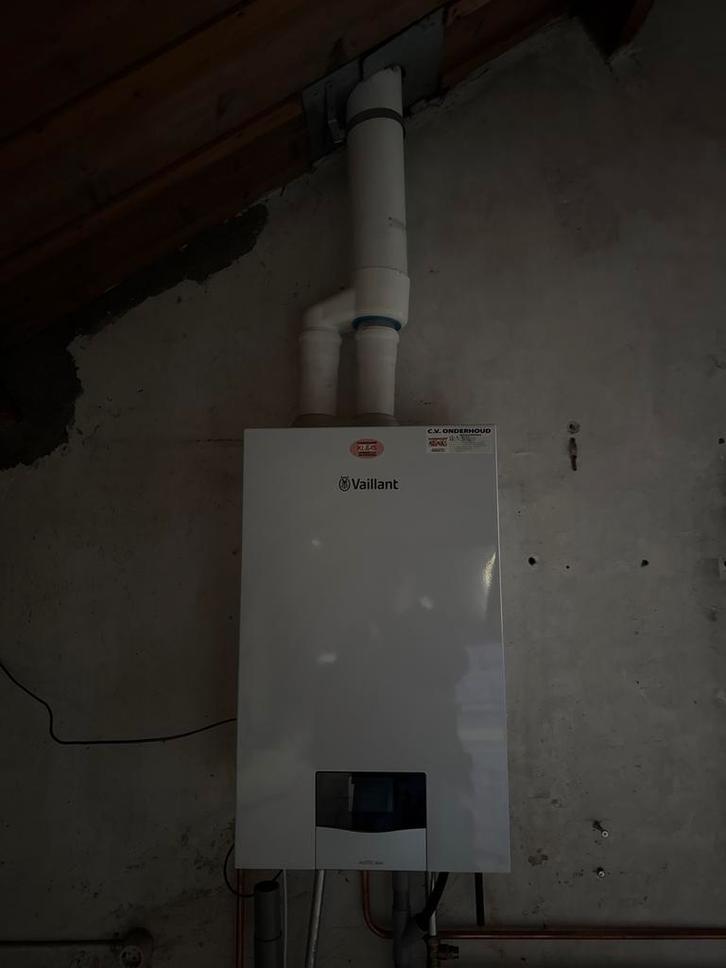 Vaillant ecoTEC plus VHR I 36CS/1-5 HR 4,0 - 29,5 kW CW6, Doe-het-zelf en Verbouw, Verwarming en Radiatoren, Gebruikt, Cv-ketel of Combi-ketel