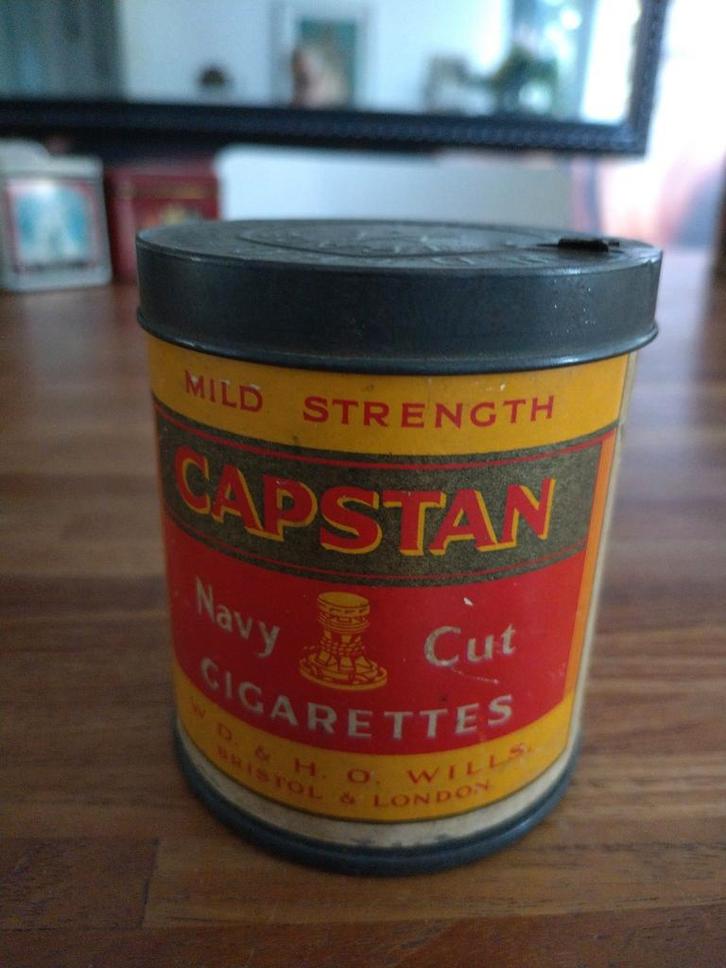Oud Blikje Capstan Navy Cut €4, Verzamelen, Rookartikelen, Aanstekers en Luciferdoosjes, Gebruikt, Tabaksdoos of Verpakking, Ophalen of Verzenden