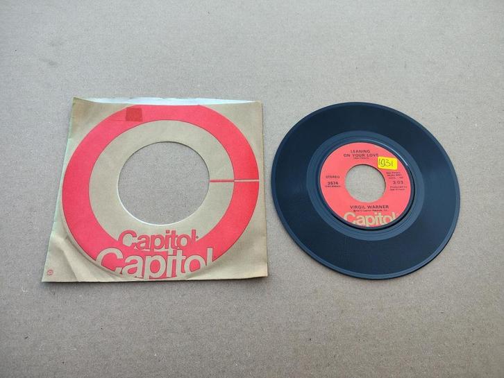 Single: Virgil Warner - Leaning On Your Love (1973) USA, Cd's en Dvd's, Vinyl Singles, Gebruikt, Pop, 7 inch, Verzenden