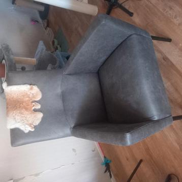 Nette fauteuil stoel grijs beschikbaar voor biedingen