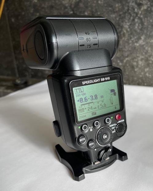 Nikon SB-910 Flitser met toebehoren, Audio, Tv en Foto, Fotografie | Flitsers, Zo goed als nieuw, Nikon, Kantelbaar, Ophalen of Verzenden