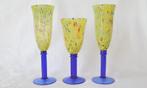 Drie blauw geel glazen Wijnglazen – spetterglas Murano / CZ, Ophalen of Verzenden, Overige typen