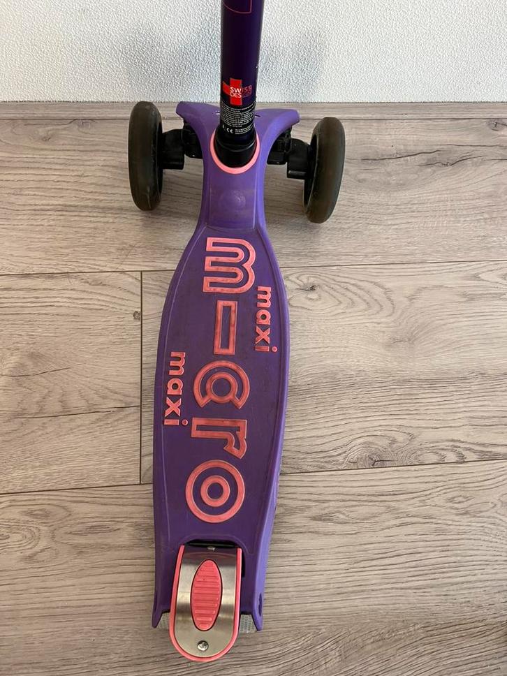 Maxi Micro step Deluxe LED - 3-wiel kinderstep - paars, Fietsen en Brommers, Steps, Ophalen