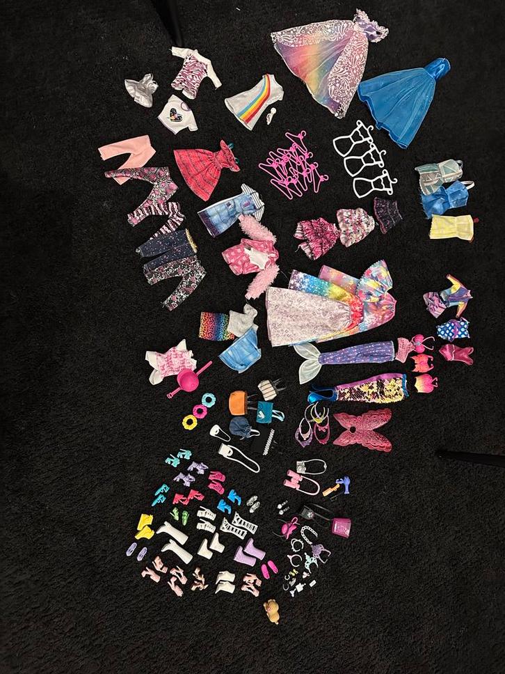 Groot Barbie Speelgoed Pakket, Kinderen en Baby's, Speelgoed | Poppen, Gebruikt, Barbie, Ophalen