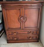 Massief notenhouten buffetkast 127,5 cm x 114,5 cm x 63 cm, Ophalen