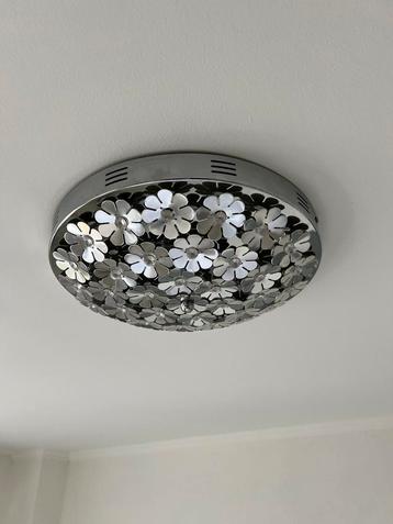 Bloemen Plafondlamp - Stijlvol en Uniek! beschikbaar voor biedingen