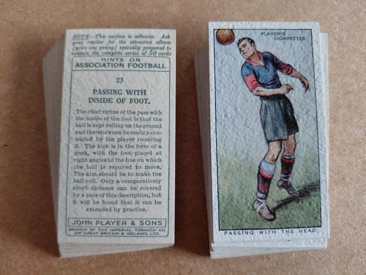 Hints on Association Football compl. set 50 cigarette cards, Verzamelen, Sportartikelen en Voetbal, Gebruikt, Poster, Plaatje of Sticker