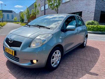 Uniek!! Toyota-Yaris 1.3 16V Vvt-i 5DR / automaat/ airco  beschikbaar voor biedingen