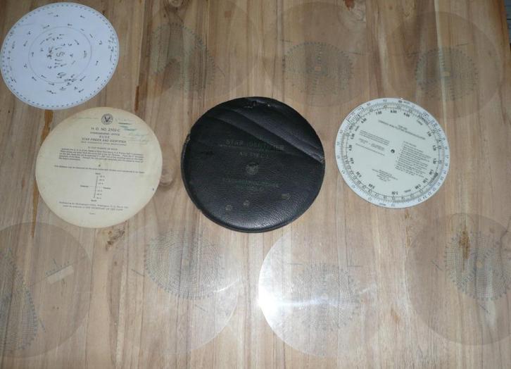 Veel NAVIGATIE Vaarwijzer, KOMPASSEN & VAARKAARTEN:, Boeken, Sportboeken, Zo goed als nieuw, Watersport en Hengelsport, Ophalen of Verzenden