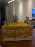 Mand met deken, Ophalen, Zo goed als nieuw, Rond, Riet