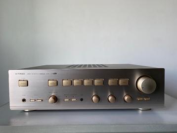 Luxman A-357 versterker