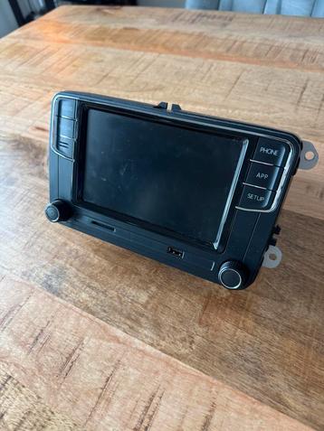 RCD360 PRO - Volkswagen Carplay & Android scherm beschikbaar voor biedingen