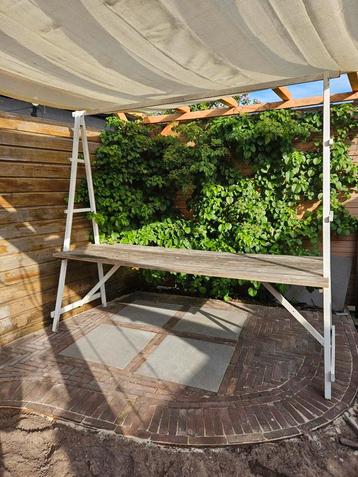 Eettafel tuin  beschikbaar voor biedingen