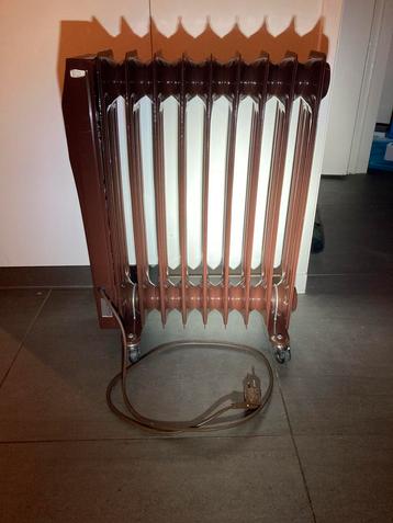 Vintage Europa Style Oliekachel 2000W - Made in Holland beschikbaar voor biedingen