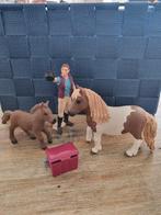 Schleich paardenverzorgster met shetland pony en veulen, Ophalen of Verzenden