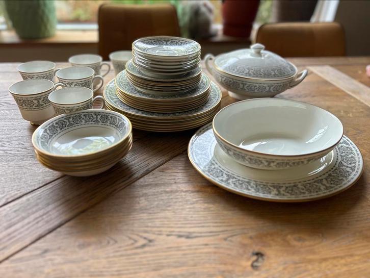 Cambridge servies , kopjes , bordjes , kommen, Antiek en Kunst, Antiek | Servies los, Ophalen