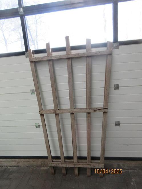 2 Oude vintage klimplantenrekken van hout V-vorm, Tuin en Terras, Tuinwanddecoratie, Gebruikt, Ophalen