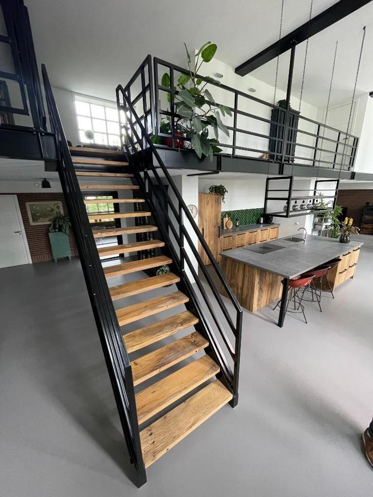 Trap oud eiken op maat | Uniek & ambachtelijk vakwerk, Doe-het-zelf en Verbouw, Ladders en Trappen, Nieuw, Trap, 2 tot 4 meter