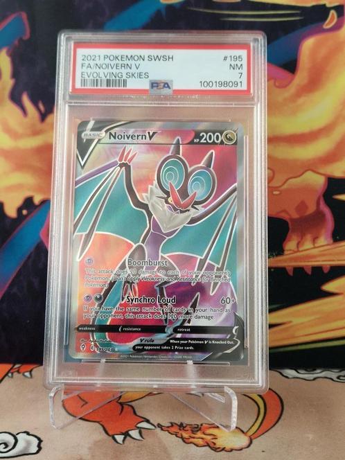PSA 7 Noivern V - Evolving Skies 183/198 - Full Art, Hobby en Vrije tijd, Verzamelkaartspellen | Pokémon, Nieuw, Losse kaart, Foil