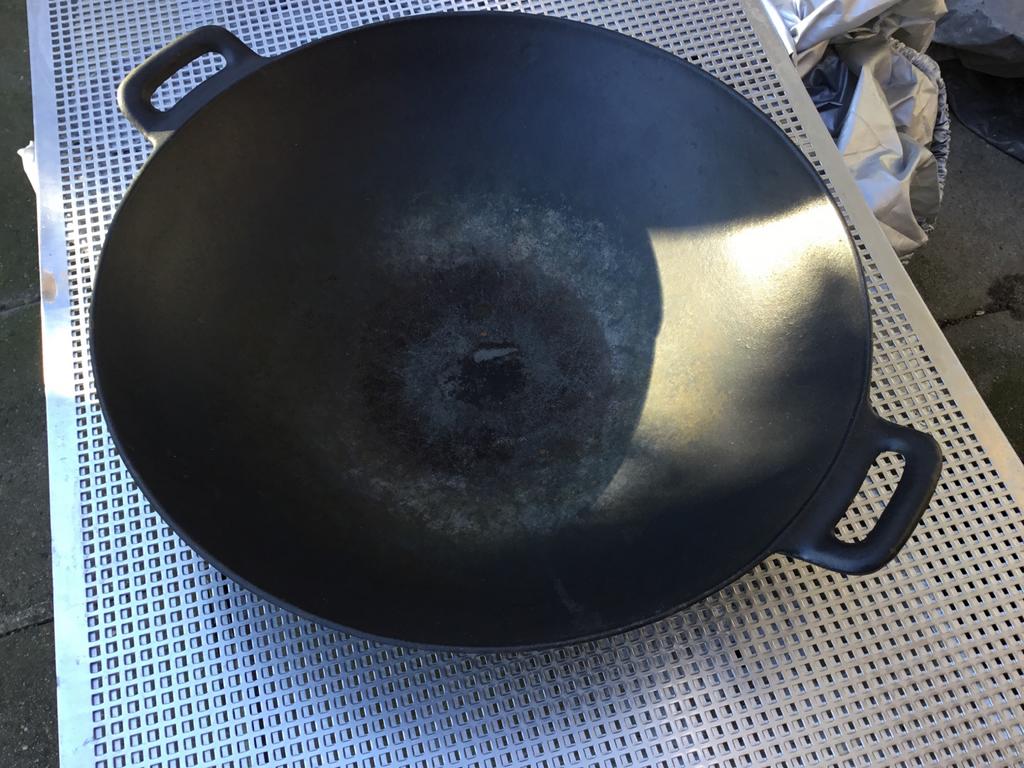 Gietijzeren Wokpan - Gebruikt, Huis en Inrichting, Keuken | Potten en Pannen, Gebruikt, Ophalen of Verzenden, Wok, Gietijzer