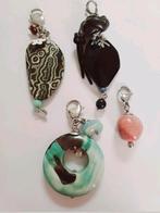 Pimps and pearls hangers, Verzenden