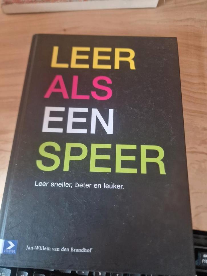J.W. van den Brandhof - Leer als een speer, Boeken, Psychologie, Zo goed als nieuw, Ophalen of Verzenden