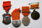 **  Koningshuis  -  4 stuks  Medaille - ZIE FOTO'S  **, Postzegels en Munten, Penningen en Medailles, Verzenden, Overige materialen