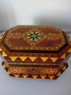 Vintage Marokkaans sieradendoosje - handgemaakt, Sieraden, Tassen en Uiterlijk, Gebruikt, Bruin, Ophalen of Verzenden, Met slot