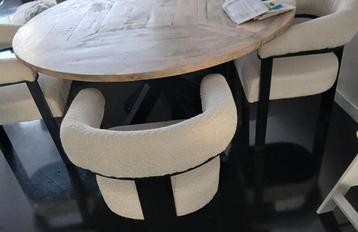 Eetstoellen japandi teddy boucle wit zwart beschikbaar voor biedingen