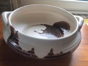 Artistieke Schaal, dia. 24 cm. Hoogte 10 cm. Handgemaakt. beschikbaar voor biedingen