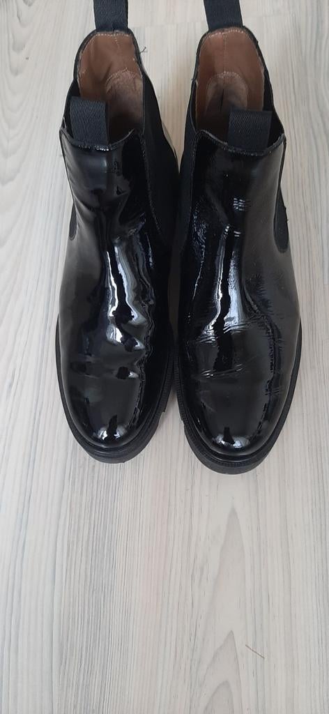 Zgst. Pertini zwartlakleren booties 38,5, Kleding | Dames, Schoenen, Pertini, Zwart, Lage of Enkellaarzen, Ophalen of Verzenden