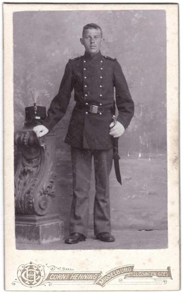 CDV Militair 2- Foto Henning Middelburg - Uniform Kepi Sabel beschikbaar voor biedingen