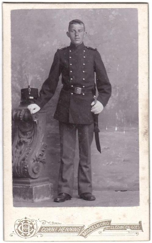 CDV Militair 2- Foto Henning Middelburg - Uniform Kepi Sabel, Verzamelen, Foto's en Prenten, Gebruikt, Foto, Overige onderwerpen
