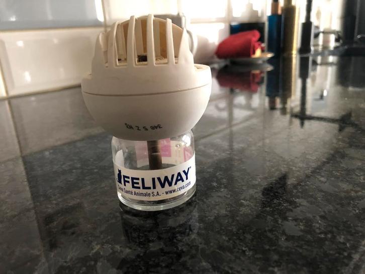 Feliway stekker geen vulling, Dieren en Toebehoren, Katten-accessoires, Zo goed als nieuw, Ophalen of Verzenden