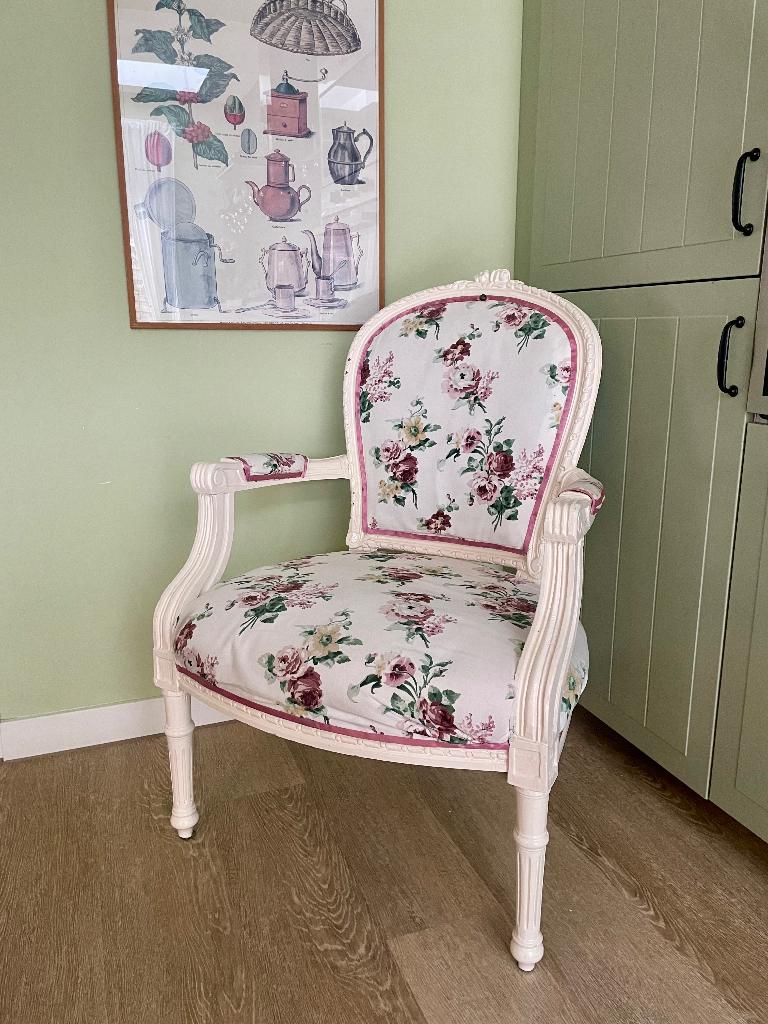 Charmante stoel, Louis XV stijl, Ophalen
