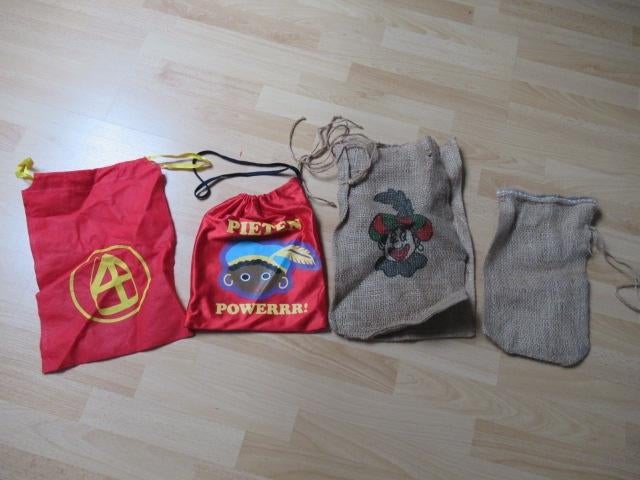 pietenzakjes 5x, evt ook per stuk te koop voor 1 euro, Ophalen of Verzenden, Gebruikt