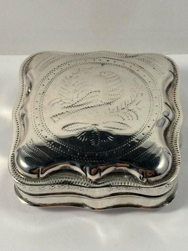 Zilveren pepermuntdoosje uit 1868, Antiek en Kunst, Antiek | Goud en Zilver, Zilver, Ophalen of Verzenden
