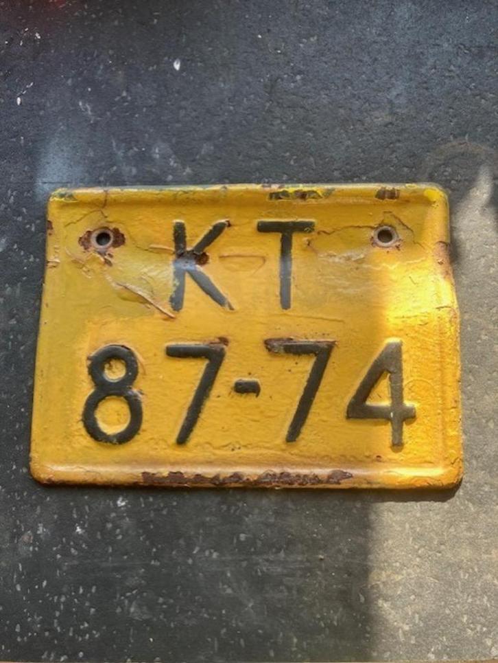 Nummerplaat ex NL legervoertuig + Typeplaatje Nekaf Jeep, Verzamelen, Militaria | Algemeen, Landmacht, Overige typen, Nederland