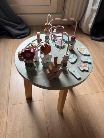 Activiteiten tafel Little Dutch beschikbaar voor biedingen
