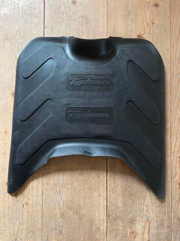 Piaggio Typhoon 125cc voetmatje NOS (onderdelen) beschikbaar voor biedingen