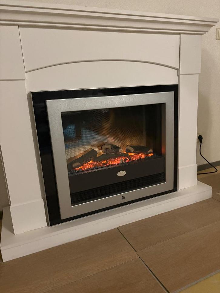 Sfeerhaard vol gezelligheid en warmte, Huis en Inrichting, Kachels, Zo goed als nieuw, Inbouw, Overige soorten, Elektrisch, Ophalen