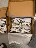 Asics gel kayano, Ophalen of Verzenden, Zo goed als nieuw, Sportschoenen