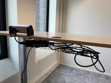 Kinnarps Zit-sta bureau met BachMann stopcontact, 6 stuks - afbeelding 13