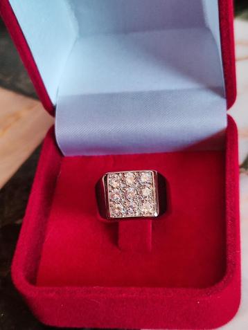 Massieve gouden ring met diamanten 0,82kt beschikbaar voor biedingen