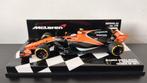GESIGNEERD Minichamps Mclaren MCL32 Vandoorne F1 2017 1/43, Hobby en Vrije tijd, Modelauto's | 1:43, Ophalen of Verzenden, Zo goed als nieuw