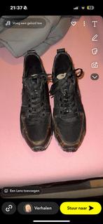 Louis Vuitton schoenen, Ophalen
